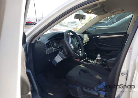 2021 Volkswagen Jetta 1.4T R-Line/1.4T S/1.4T Se z USA, uszkodzony, nr VIN 3VWC57BU0MM032955